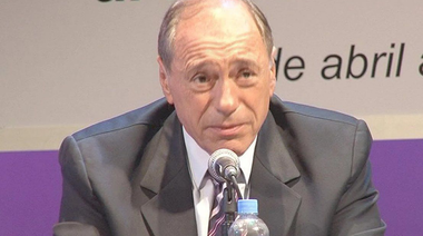 zafaroni sugiere una ley para evitar endeudamientos descomunales
