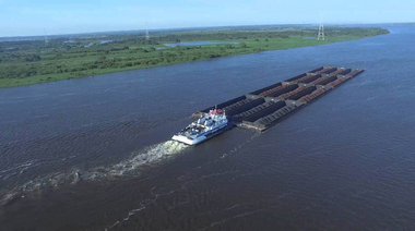 La Hidrovía Paraguay-Paraná y sin novedades en el puerto local