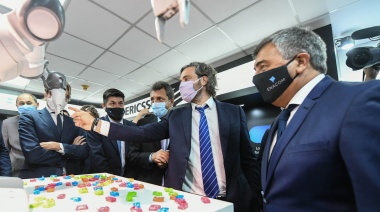Cafiero encabezó las pruebas de Tecnologías 5G para conexiones de banda ancha móvil