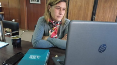 Cecilia Comerio participó en la firma del programa Acompañar, una ayuda económica a mujeres en situación de violencia