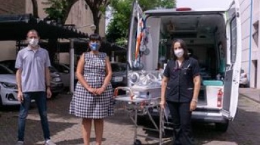 Incubadora y equipamiento de traslado nuevo para la ambulancia del hospital San Felipe
