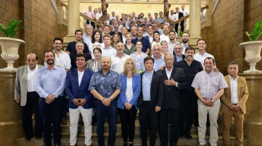 Kicillof mantuvo una reunión con intendentes electos de la provincia