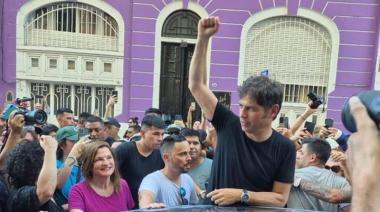 Axel Kicillof, estuvo en la Marcha LGBT Antifascista y Antirracista