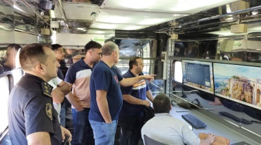 El intendente Mauro Poletti presentó un centro de monitoreo móvil en B° Santa Rosa