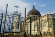 Remodelaciones innecesarias. Al Santuario se llegará desde la Costanera Alta