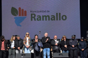 Multitudinaria fiesta aniversario de Pérez Millán