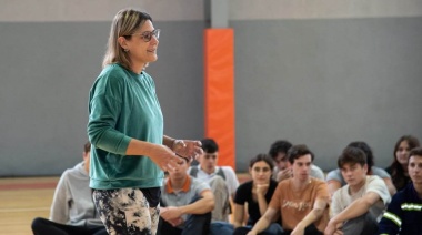 Cecilia Comerio entregó Notebooks en el marco del programa Conectar Igualdad Bonaerense