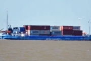 Robaron un buque con contenedores mientras navegaba por el Paraná