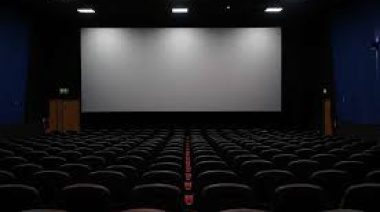 Mostrar la hilacha. El cine no es mérito de Santiago Passaglia ni del municipio, es de un privado que quiere invertir en la ciudad