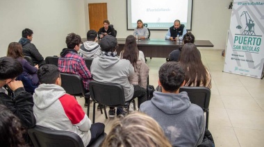 La secundaria 19 de San Nicolás visitó el Puerto