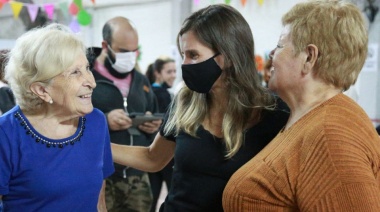 Raverta participó de un encuentro intergeneracional de mujeres