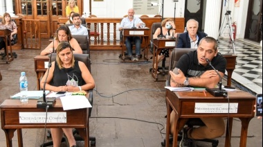 Los concejales del Passaglismo aprobaron el aumento del boleto de colectivo, las tasas y la privatización del cementerio