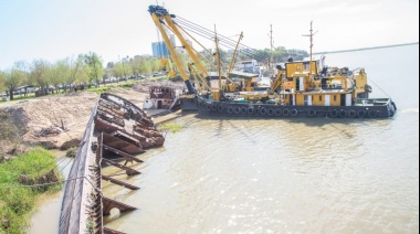 Comerio: “El retiro de este barco abandonado es muestra de que vinimos a poner el Puerto en marcha”.
