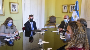 Manzur destacó el impulso de la industria automotriz y las posibilidades de potenciar su crecimiento al recibir a representantes del sector