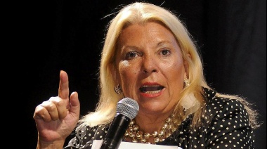 "Milei busca el caos para abolir el Estado y va en contra de la Constitución", afirma Carrió