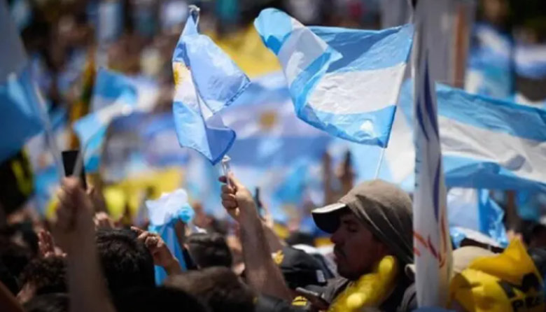 Trabajadores del Garrahan, universitarios y las dos CTA lanzan la resistencia contra los vetos