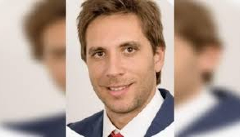 Y dale con denunciar a Santiaguito que está de luna de miel por algo tan trivial y que nunca se resuelve