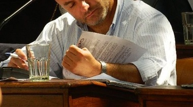 Renunció el concejal Petroni, por fin con críticas al manejo del clan Passaglia