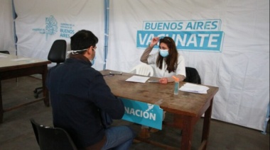 Más de 5 mil bonaerenses mintieron para vacunarse antes de tiempo y en San Nicolás muchos se fueron a vacunar a Rosario y a Empalme