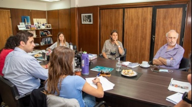 Autoridades de los ministerios de Producción e Infraestructura bonaerenses visitaron el Puerto de San Nicolás.