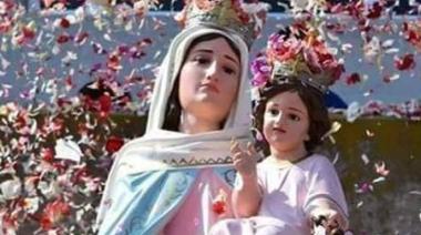 Este domingo miles de fieles recuerdan la aparición de la Virgen