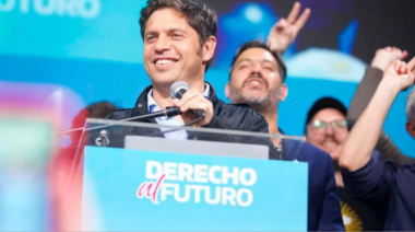 Axel lanza "Movimiento derecho al Futuro"