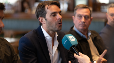 En otro infantilismo, Manu Passaglia devolvió el coqueto despacho asignado alegando que era "una mierda" (Sic)